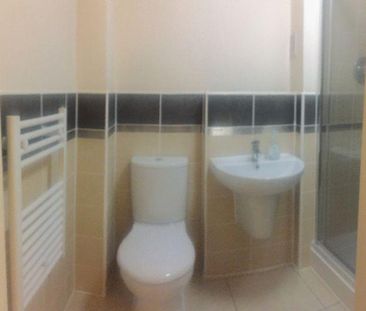 2 bedroom flat share to rent - Photo 4