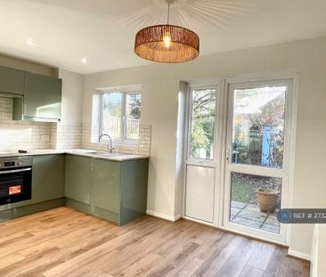 2 bedroom terraced house to rent - Photo 4