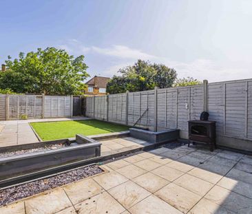 3 bed Terraced for rent - Photo 6