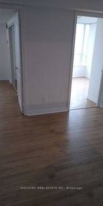 Burnhamthorpe / Living Arts Luxurious 2Bdrm Corner Functional Floor P - Photo 3