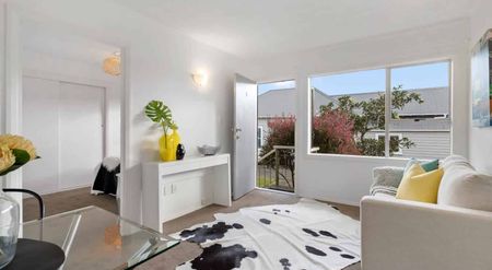 Cosy Home in heart of Mt Eden Village - Photo 4
