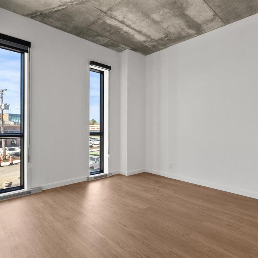 1 Bedroom Large - 230 Boulevard Harwood, Vaudreuil-Dorion - Photo 1