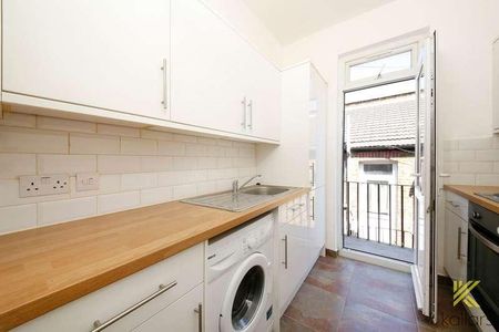 Rockmount Road, London, SE18 - Photo 5