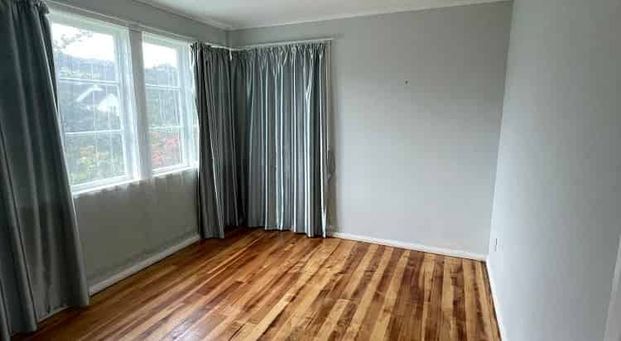 Charming two bedroom Home in Lower Hutt - Photo 1