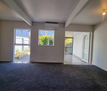 Townhouse In A Very Handy Location! - Photo 2