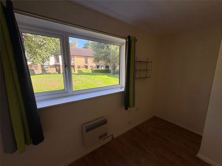 Northcote Road, Ash Vale, Aldershot, Surrey, GU12 - Photo 5