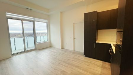 For Lease - 7 Golden Lion Heights Unit# 911, Toronto, Ontario - Photo 2