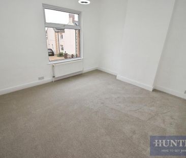 2 bedroom end of terrace house to rent - Photo 4