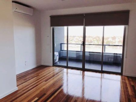241 Duke Street, Sunshine North VIC 3020 - Photo 4