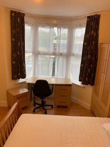 Room in a Shared House, Stanley Road, N15 - Photo 2