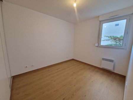 ALLEE DE BARCELONNE - T3 de 68,34 m² avec balcon et parking - Photo 4