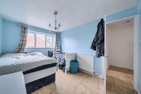 Slough, Berkshire, SL2 - Photo 5