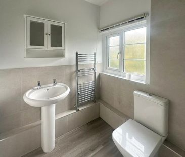 2 bedroom semi-detached house to rent - Photo 5