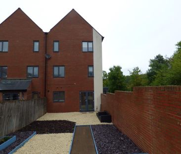 5 bedroom detached house to rent - Photo 1