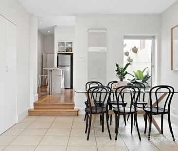 Elegant City Living with Breathtaking Views in Unbeatable Location - Photo 5