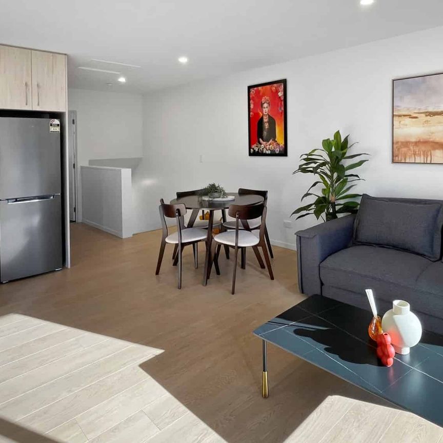 102/73 Ferry Road - Photo 1