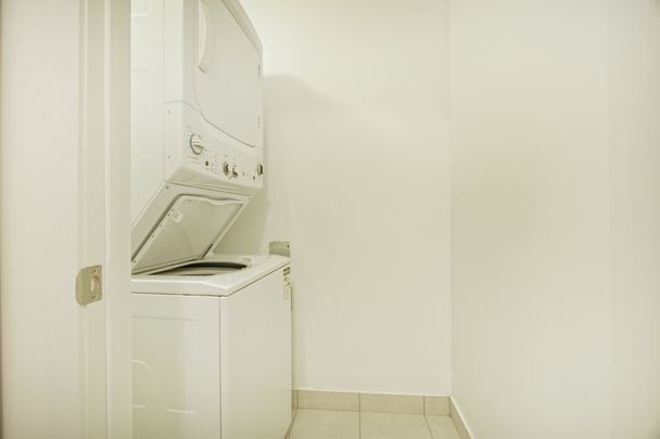 For Lease - 2560 Eglinton Avenue Unit# 306, Mississauga, Ontario - Photo 1