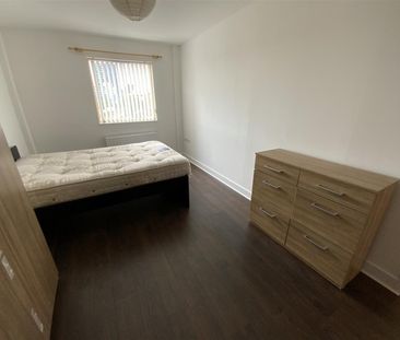 2 BED Apartment To rent - Photo 3