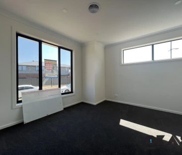 “Double story delight with the View!!” - Photo 3