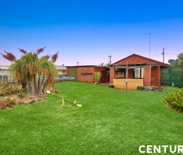 Family House in Rockbank - Photo 6