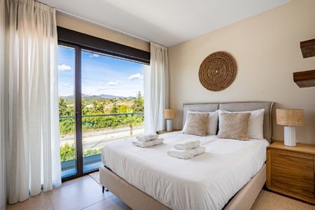 3 Bedroom Apartment For Rent in Estepona, Málaga - Photo 4