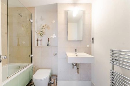 2 bedroom flat to rent - Photo 4