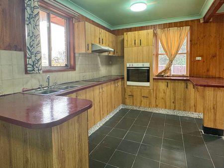 Prime Location House - Photo 4