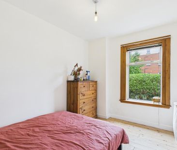 3 bedroom flat to rent - Photo 3