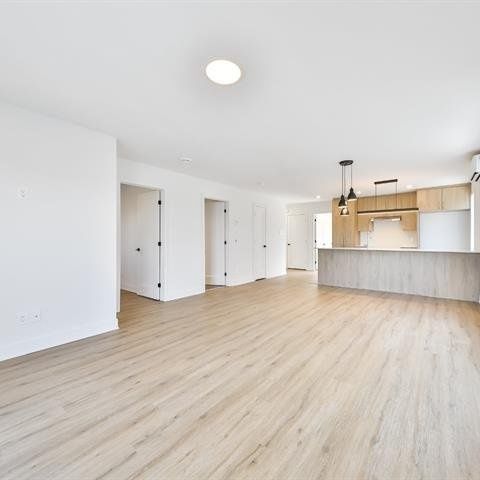 Appartement à louer - Laval (Duvernay) (Est) - Photo 1