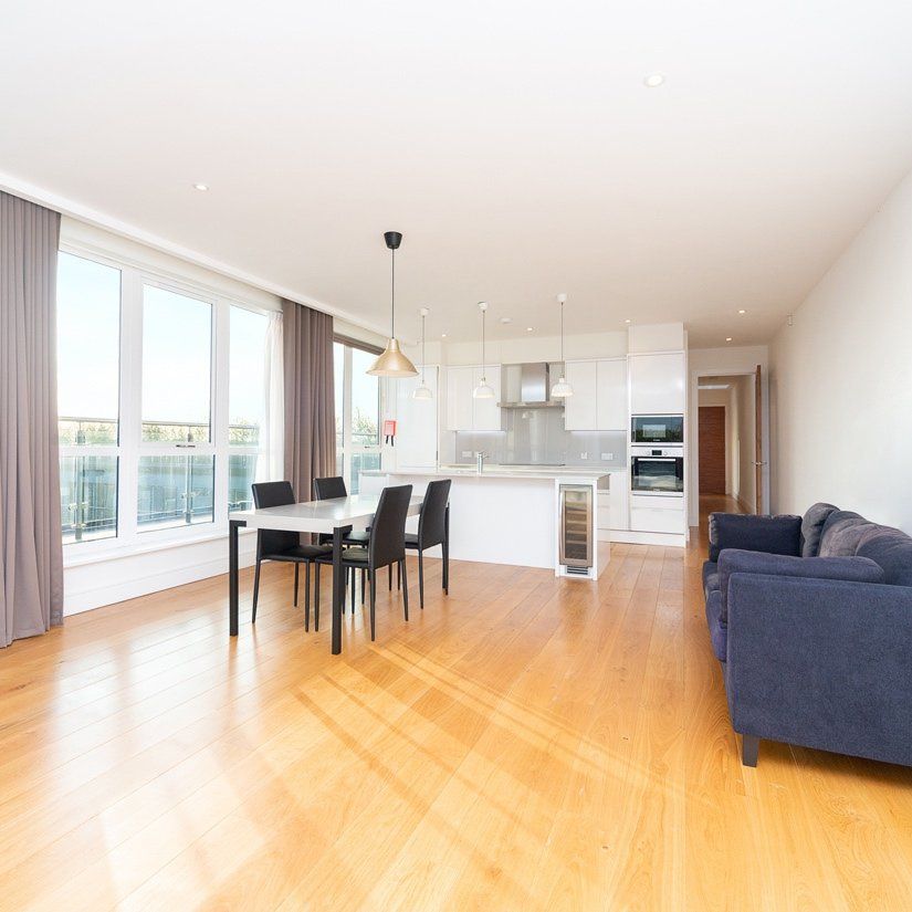 Park Avenue, Bushey, WD23 - Two Bedroom Flat To Rent - £542pw / £2,350pcm - Photo 1