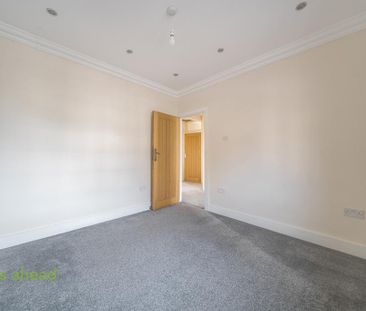 4 bedroom semi-detached house to rent - Photo 4