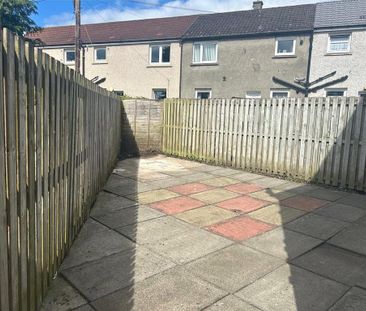 2 bedroom semi-detached house to rent - Photo 6