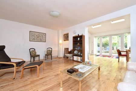 3 bedroom semi-detached house to rent - Photo 2