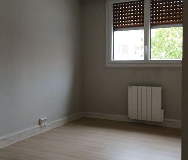 Location Appartement 4 pièces 72m² - Photo 3