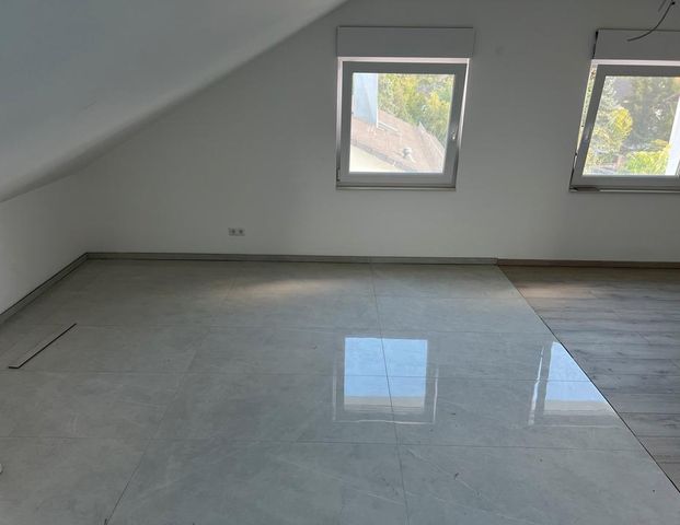 3 Zimmer- DG Wohnung im Erstbezug im Röttererberg KFW 55 Standard - Foto 1