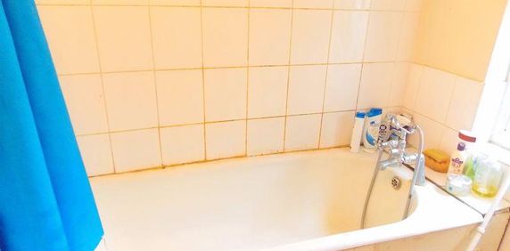 1 bedroom property to rent - Photo 2