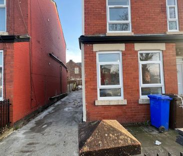 2 bedroom flat to rent - Photo 5