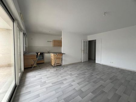 Location Appartement 3 pièces 63m² ORLEANS 45000 - Photo 3