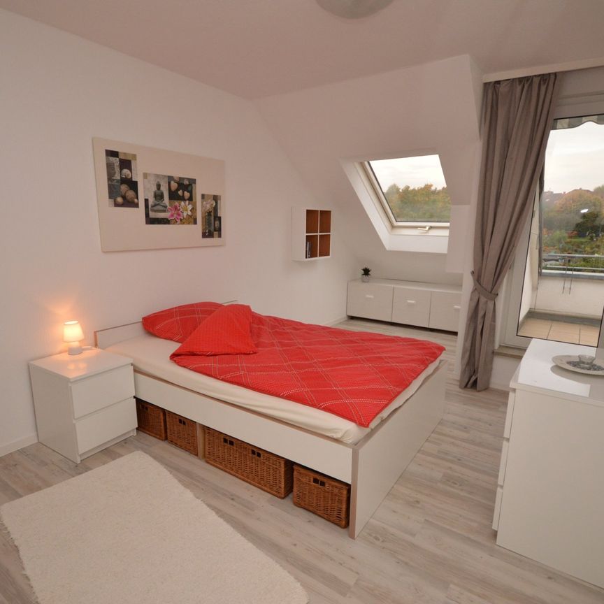 City-Residence: Inkl. PKW-Stellplatz: Modern möblierte 2-Zi.-Wohnung mit Dachterrasse - Photo 1