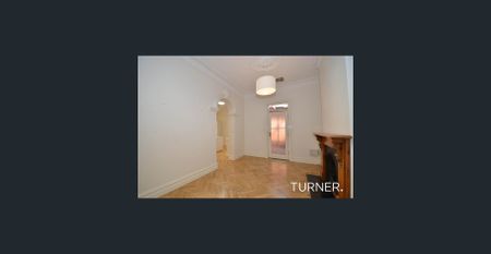 Stylish 3 Bedroom Home - GREAT LOCATION! - Photo 2