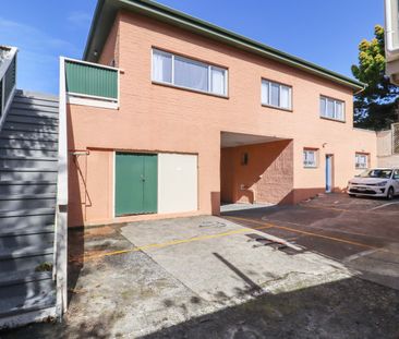 10 BEDROOMS!!! - Photo 1