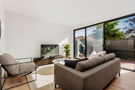 3 Bed, 3 Bath - Photo 3