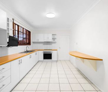 Perfect location, Perfect Price, Perfect Property! Sparkling Blue S... - Photo 5