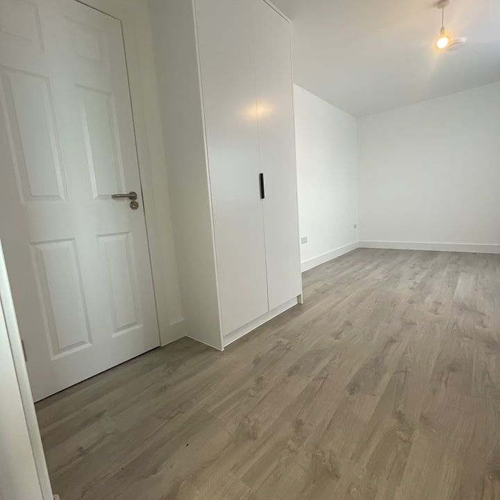 Studio Flat, London, N13 - Photo 1