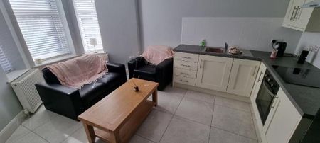Apt 1, 23 Fitzroy Avenue, Belfast, BT7 1HS - Photo 3