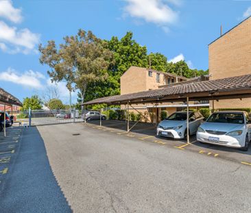 Cute & Modern 1x1 Unit in Secure Complex - Photo 1