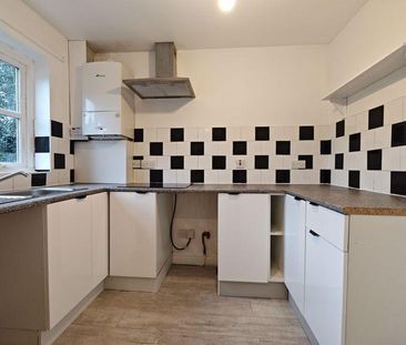 2 bedroom end of terrace house to rent - Photo 6