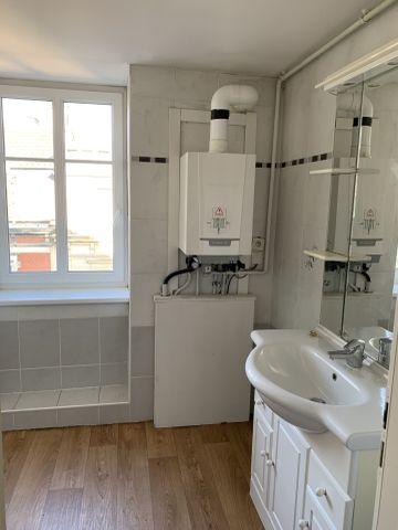 Location Appartement 3 pièces 60m² SARREGUEMINES 57200 - Photo 2