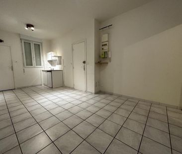 Location Appartement 2 pièces 32m² BORDEAUX 33800 - Photo 3