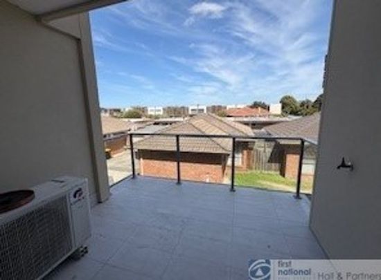 9 / 16 Noble Street, Dandenong - Photo 1